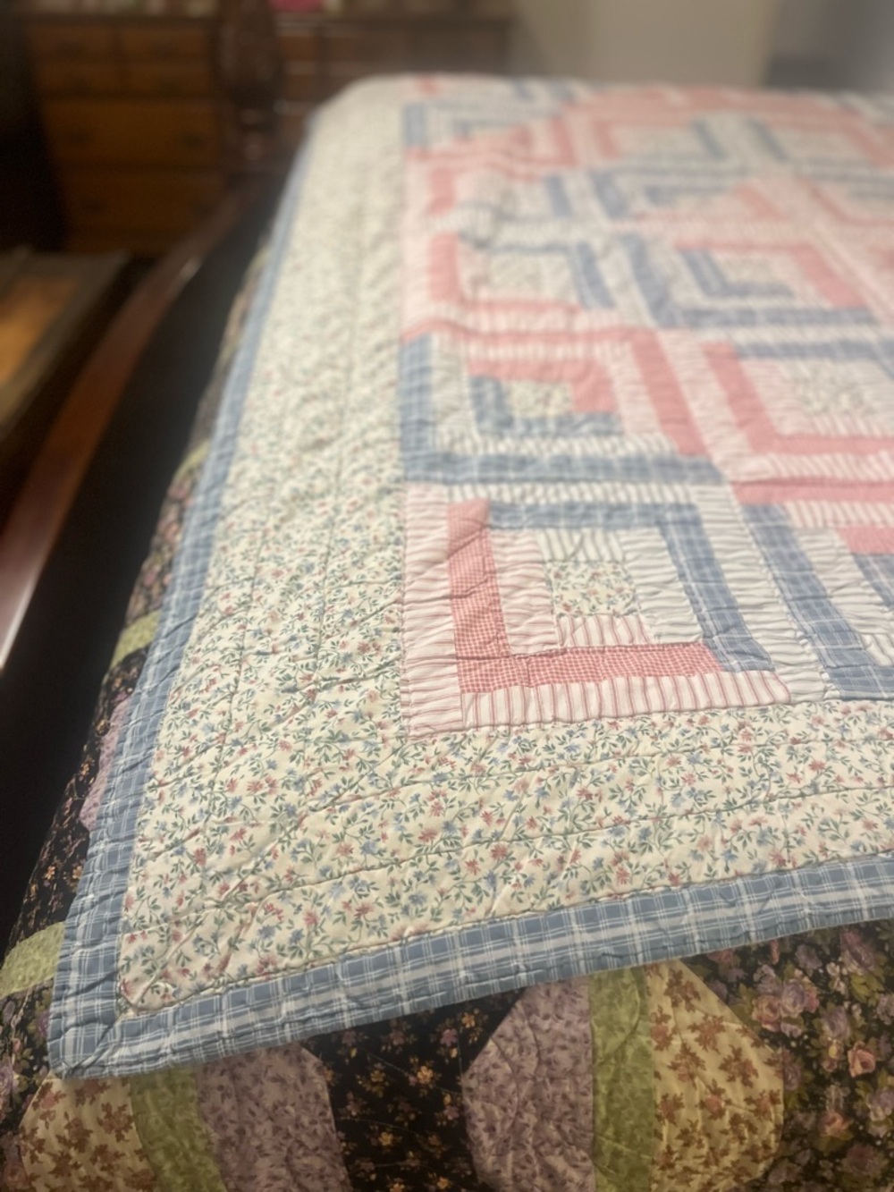 Vintage Floral Log Cabin Quilt - Blue & Pink - Picture 7 of 12